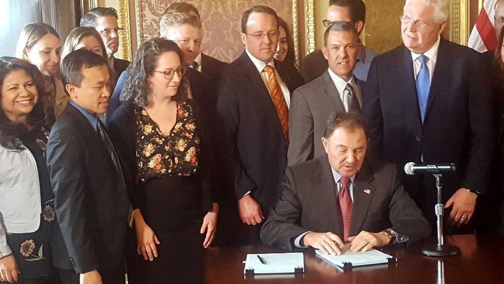 Utah bill signing
